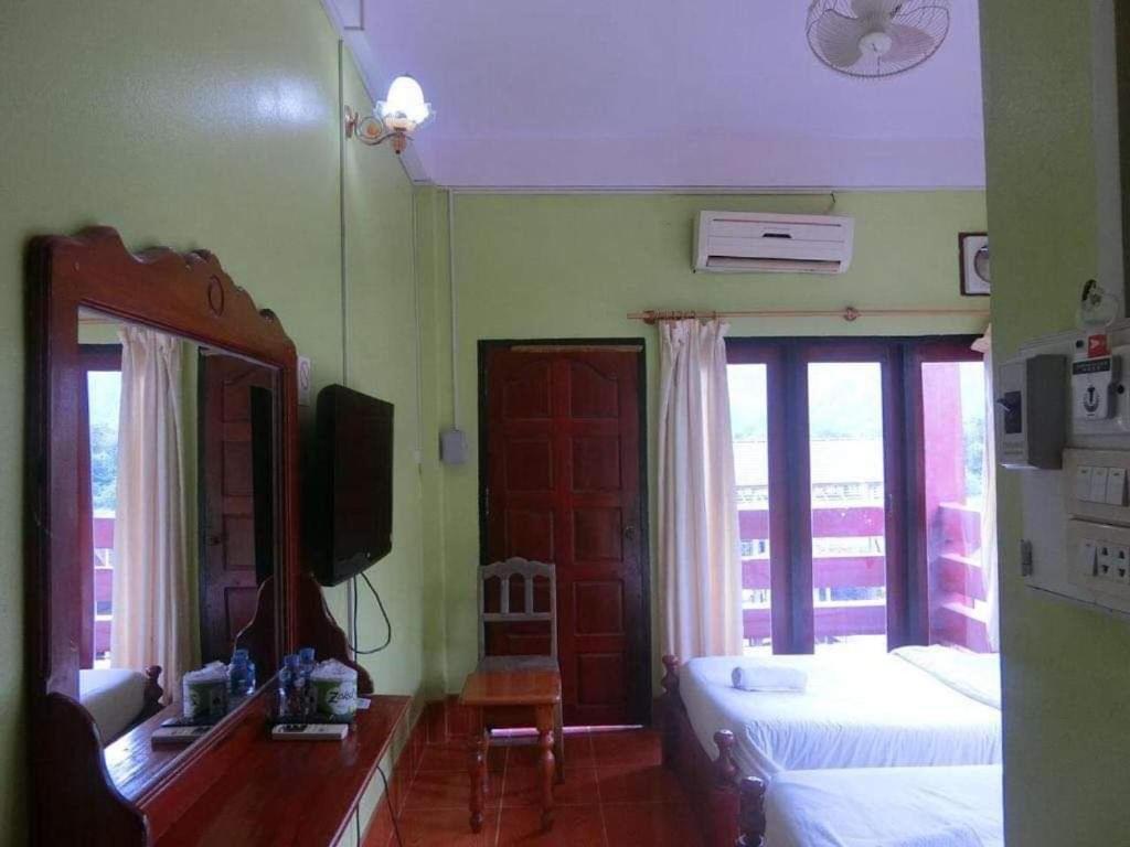 Vang Vieng Mountain View Hotel Extérieur photo